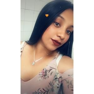 Meet your Posher, Hilary